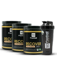 Drei Recover360 sind in einer Reihe mit einem 360Football Shaker zentriert auf weissem Hintergrund zu sehen